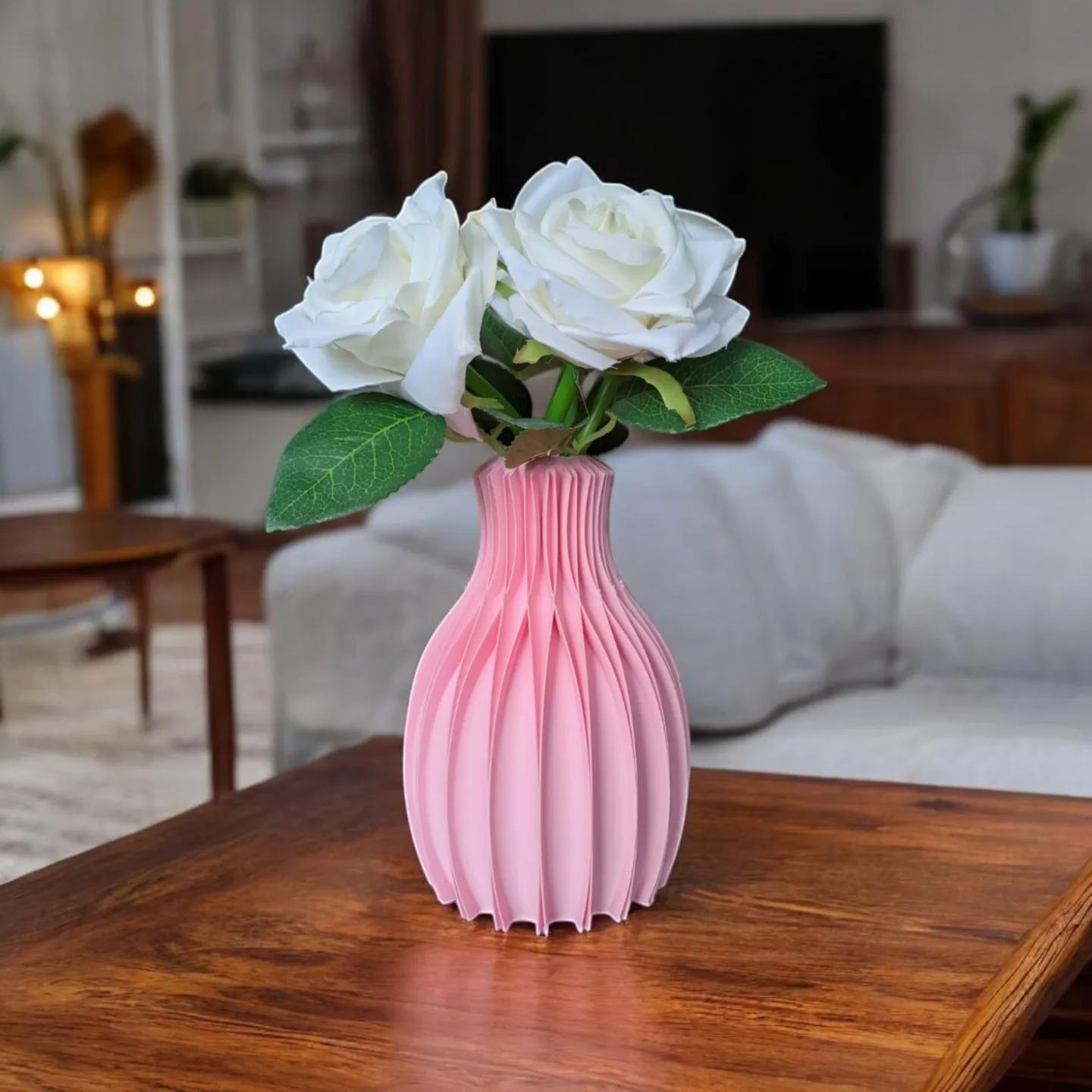 Ribbed Design Vase - 22 Color Options! - Facetta Concept - 3D Printed (etsy image id: 6632158360)