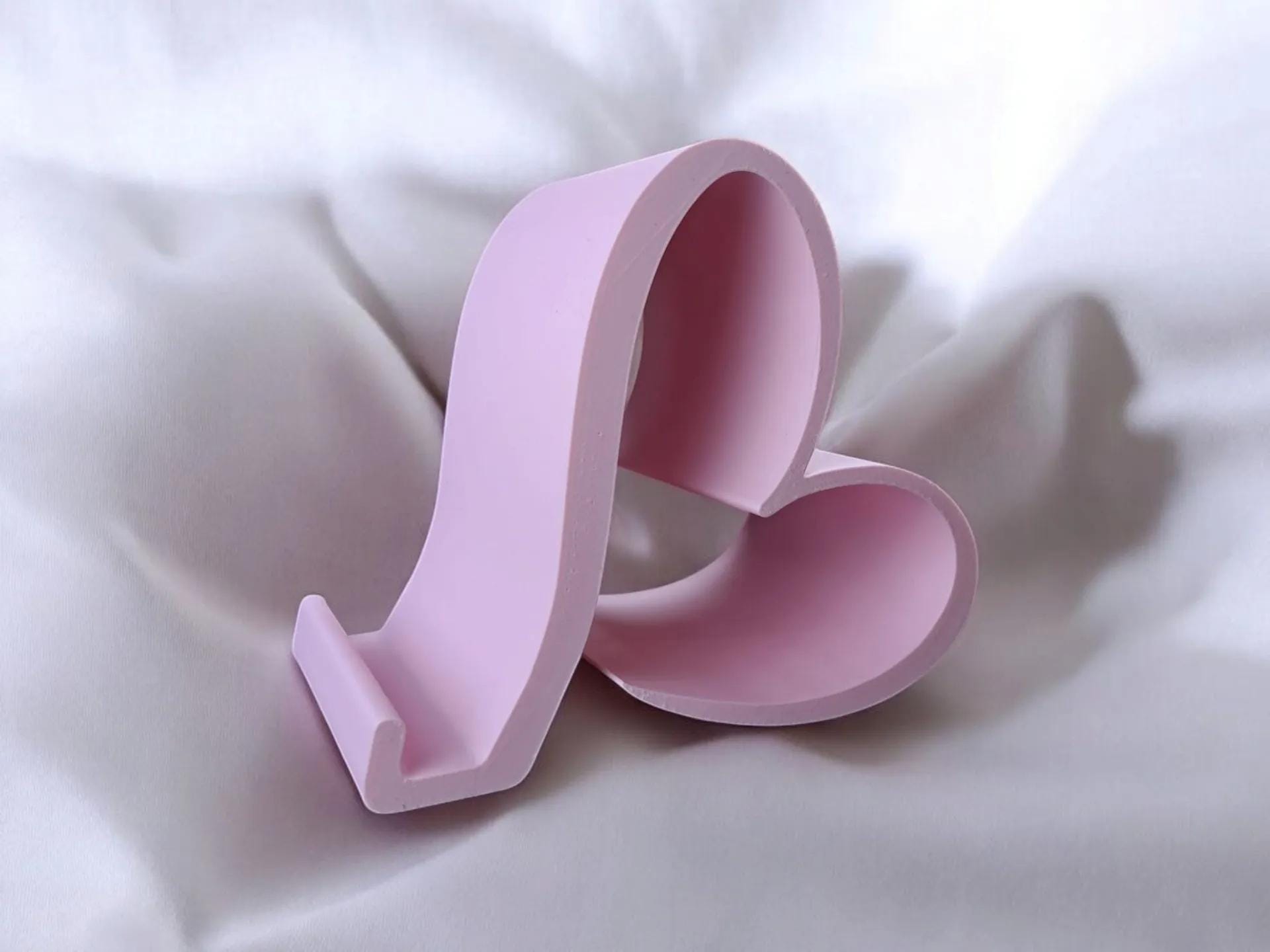 Heart Smartphone Holder- "Valentine" Design - 22 Color Options! - 3D Printed (etsy image id: 6680238009)
