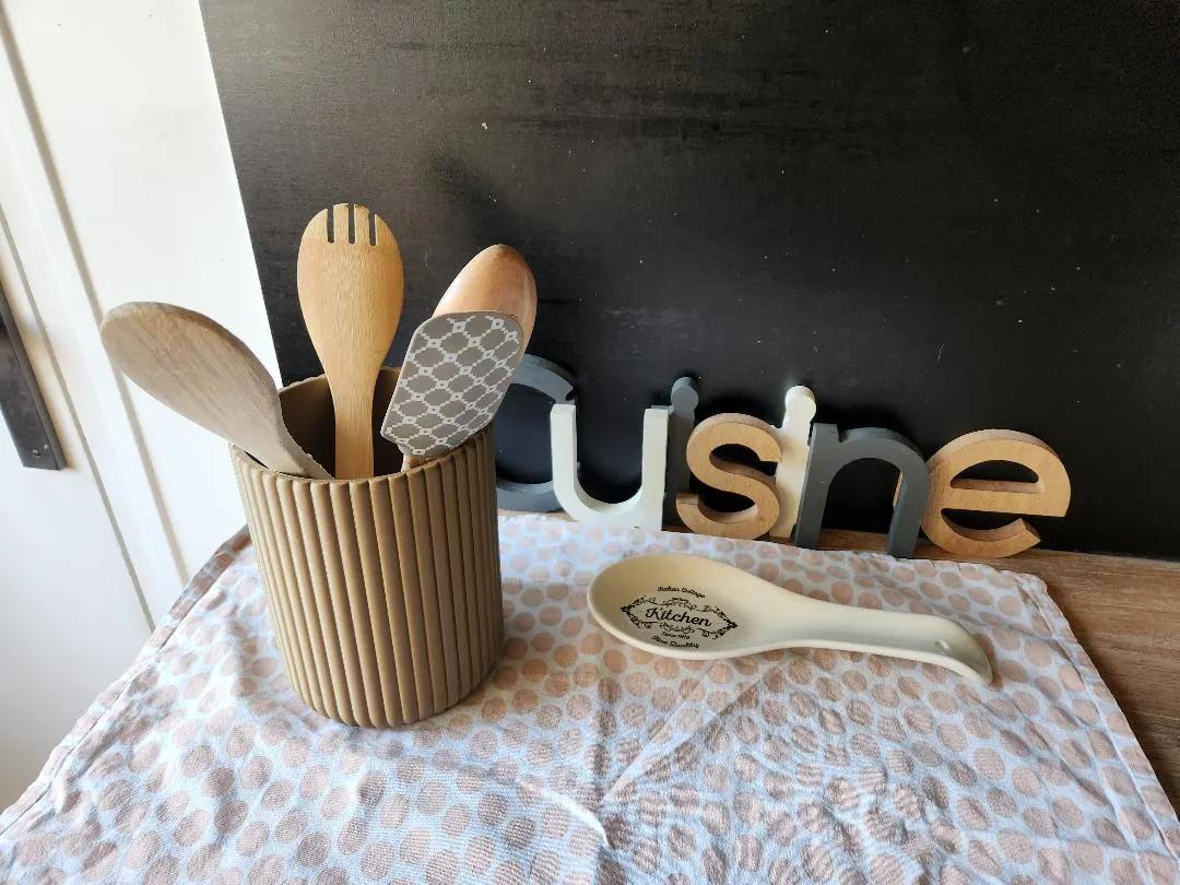 Ribbed Kitchen Utensil Holder / Basket - 22 Color Options! (etsy image id: 6680292483)