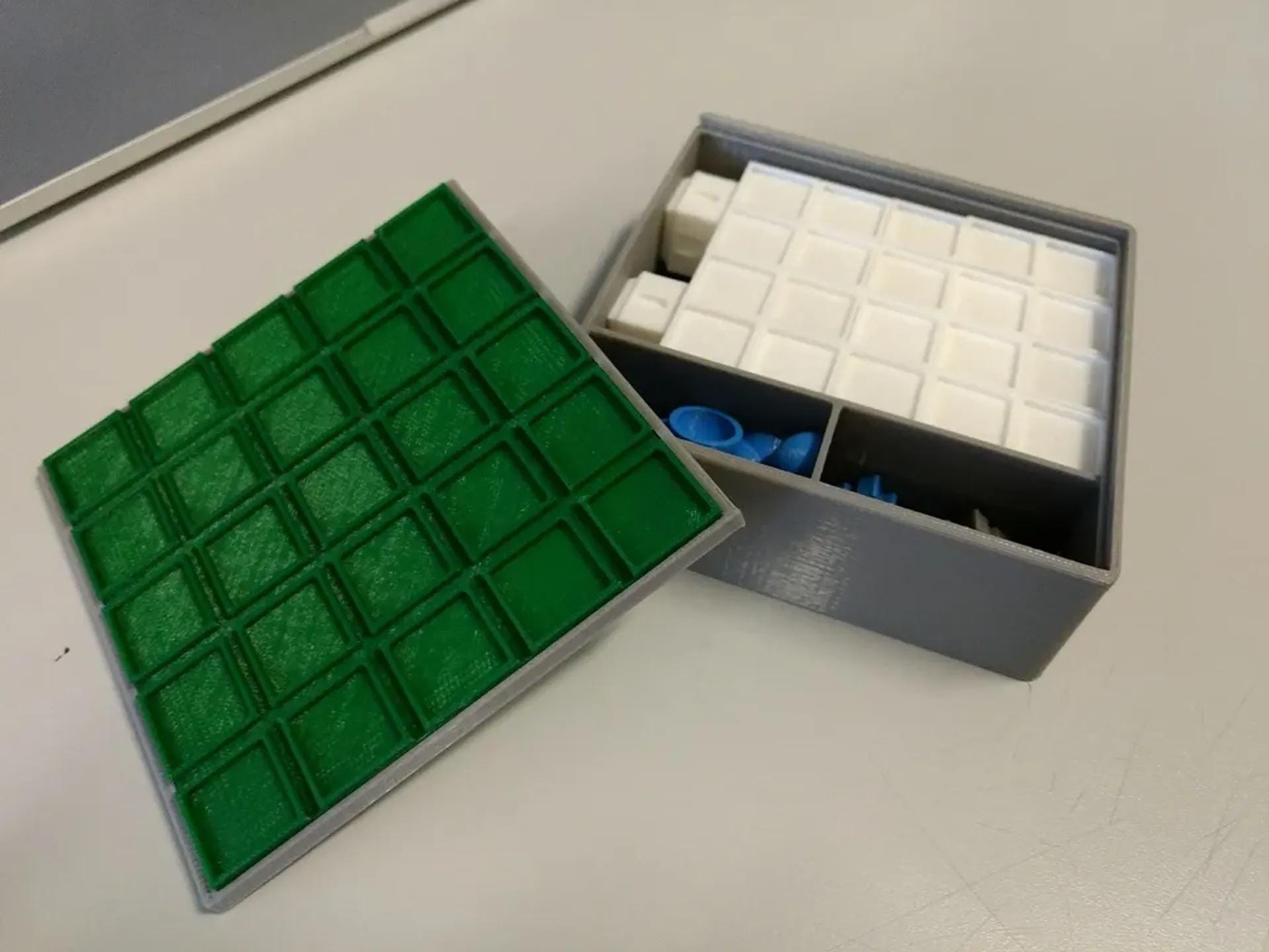 Santorini Portable Game (etsy image id: 6994995900)