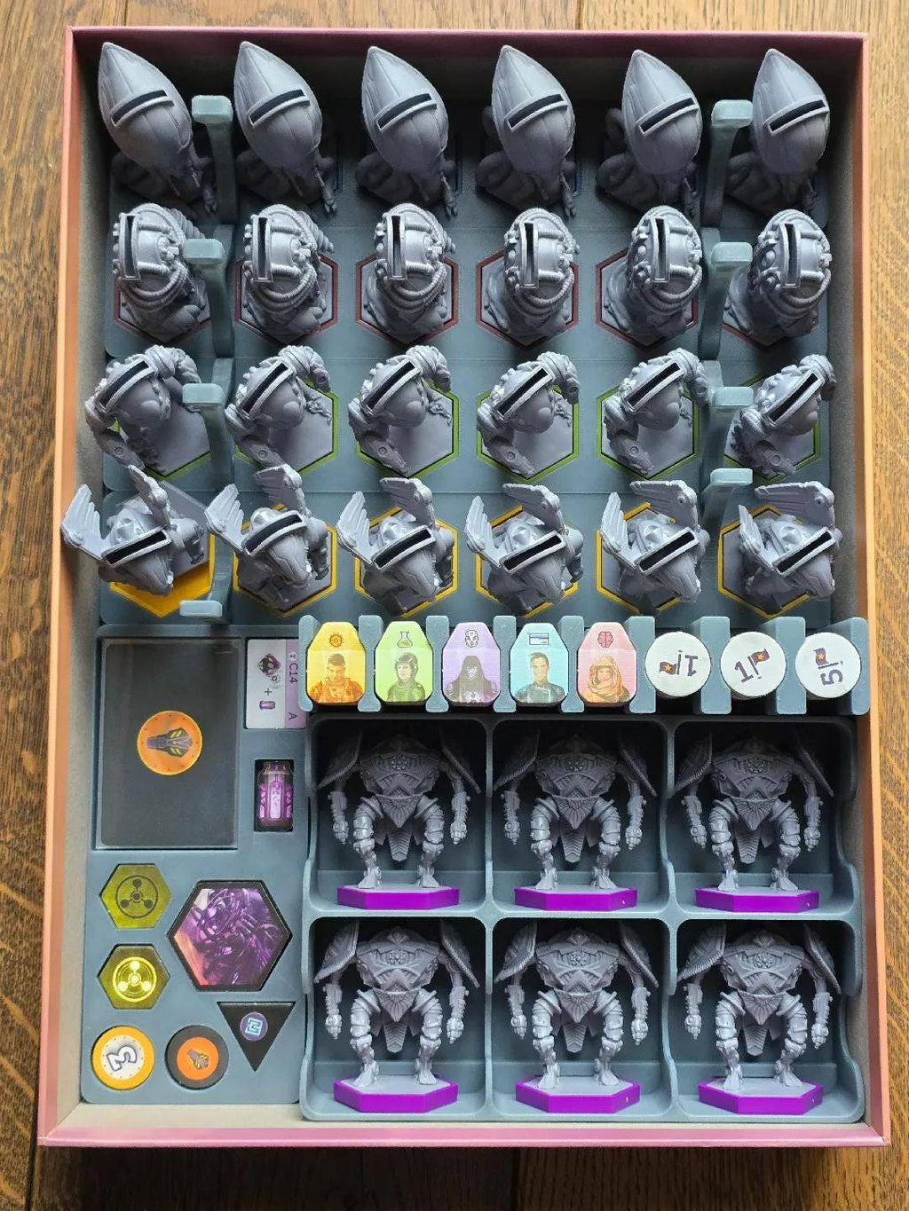 Anachrony + Fractures of Time Organizer and Insert (etsy image id: 7336758301)
