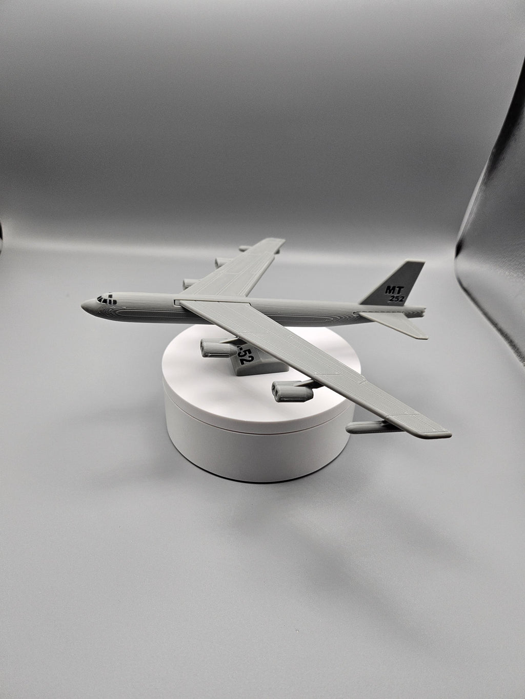 B-52 Stratofortress Model – 3D Printed Aircraft Display (etsy image id: 7878023712)
