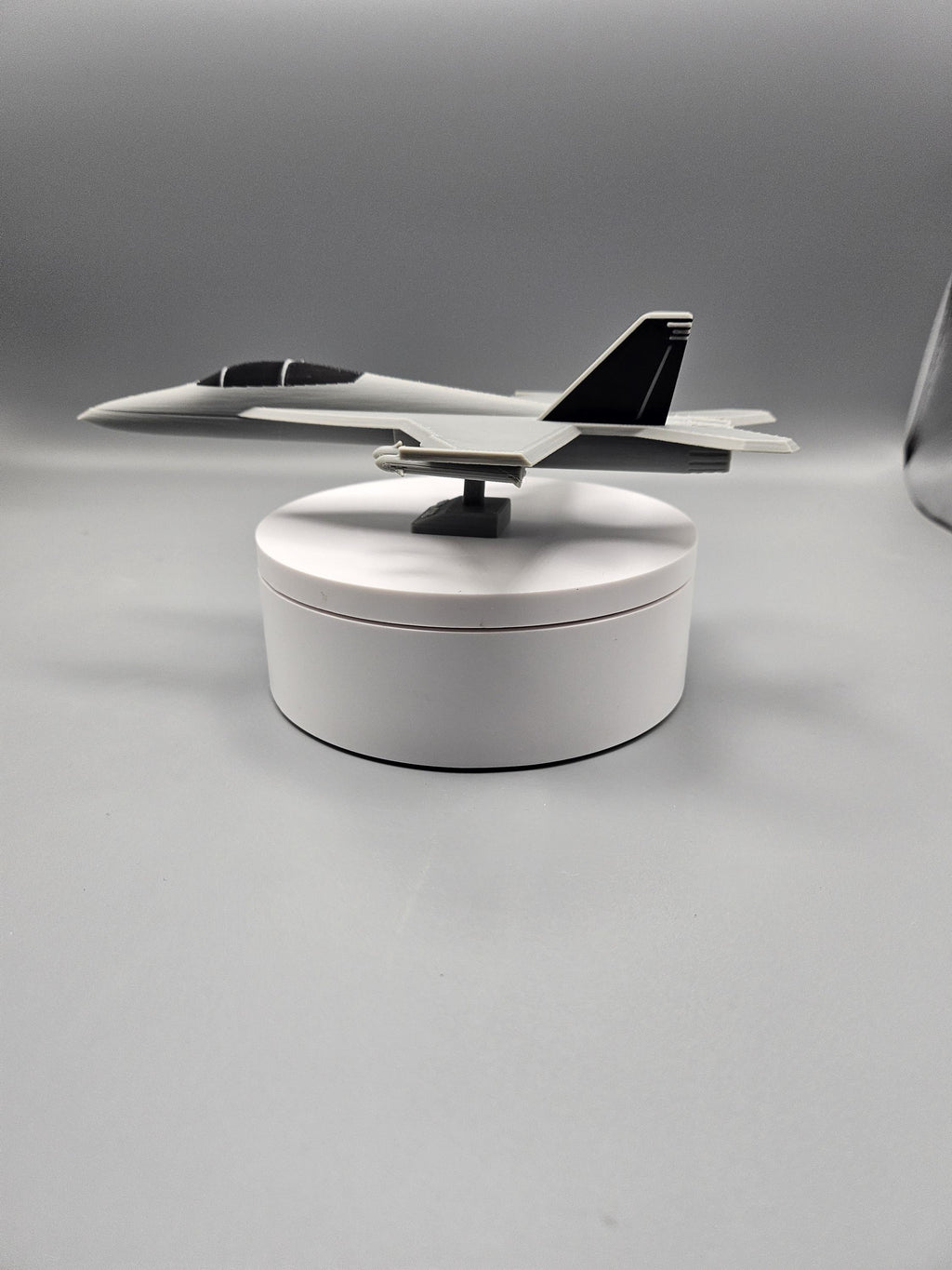 F-18 Hornet Model – 3D Printed Aircraft Display (etsy image id: 7878032232)