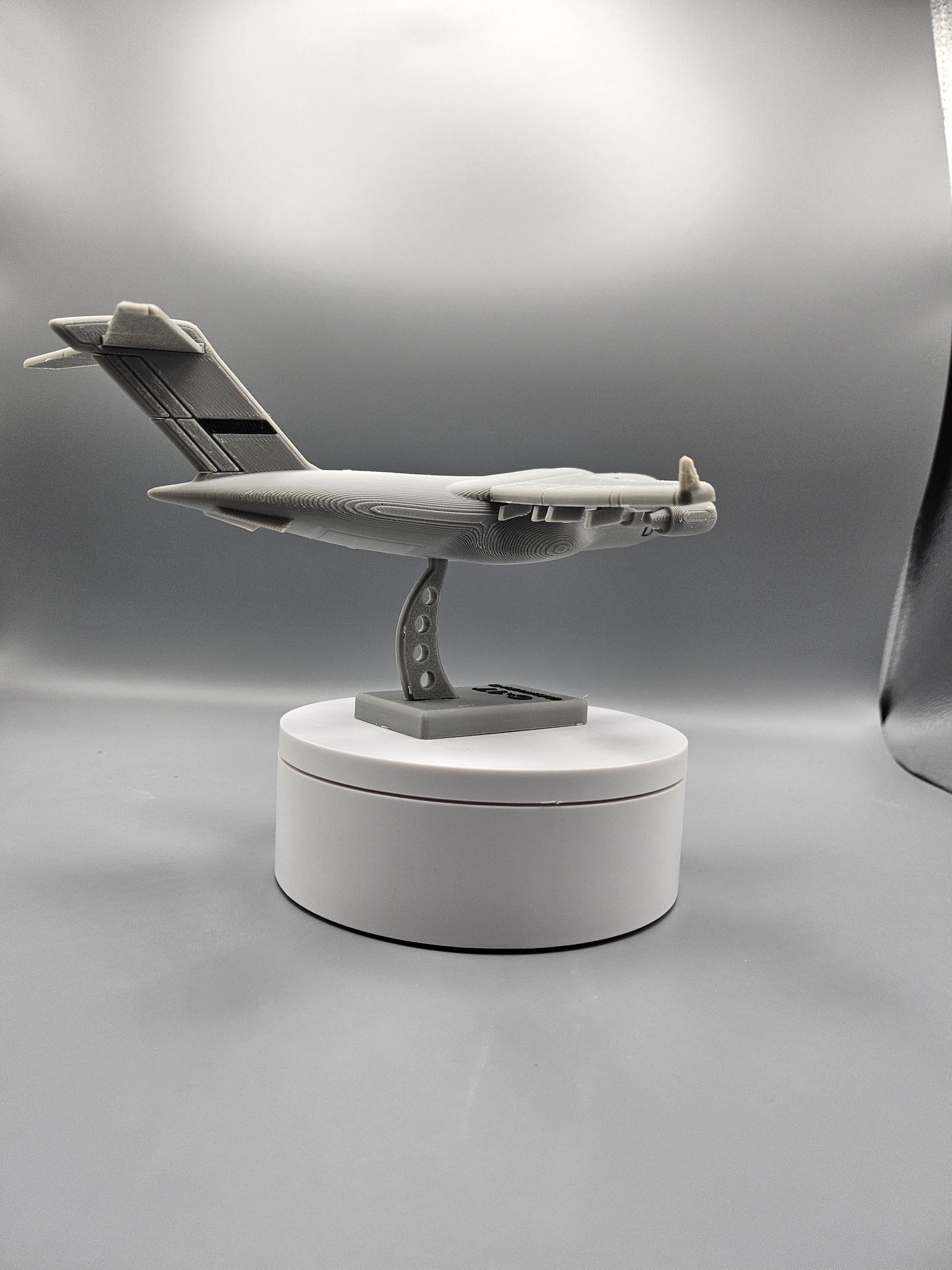 C-17 Globemaster III Model – 3D Printed Aircraft Display (etsy image id: 7878044064)