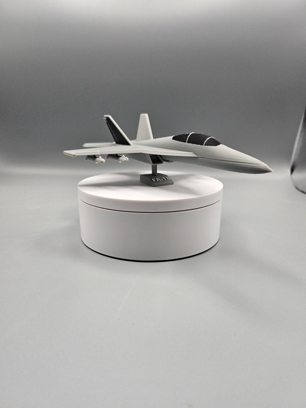 F-18 Hornet Model – 3D Printed Aircraft Display (etsy image id: 7925988195)