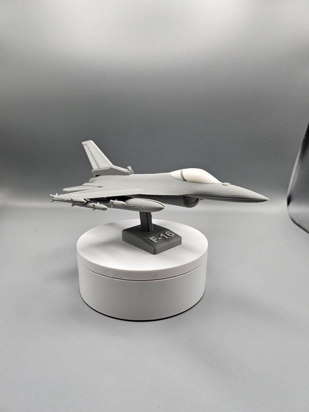F-16 Falcon Model – 3D Printed Aircraft Display (etsy image id: 7925994263)